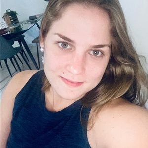 Meet your Posher, Daniela